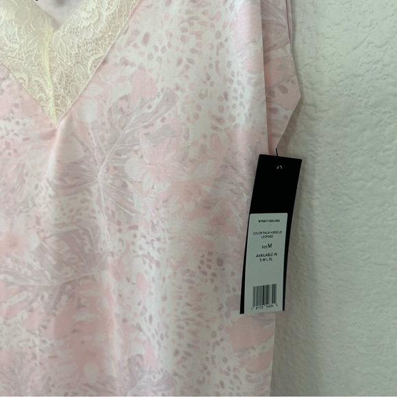 Women's Camisole and Shorts BCBGMaxazria Pink Lace Sleepwear Coquette Sz Med - Picture 4 of 9